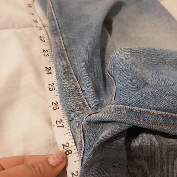 4/$25 Urban Heritage distressed, washed blue jeans - Picture 13 of 15